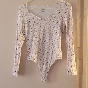 VS Pink white floral long sleeve bodysuit
